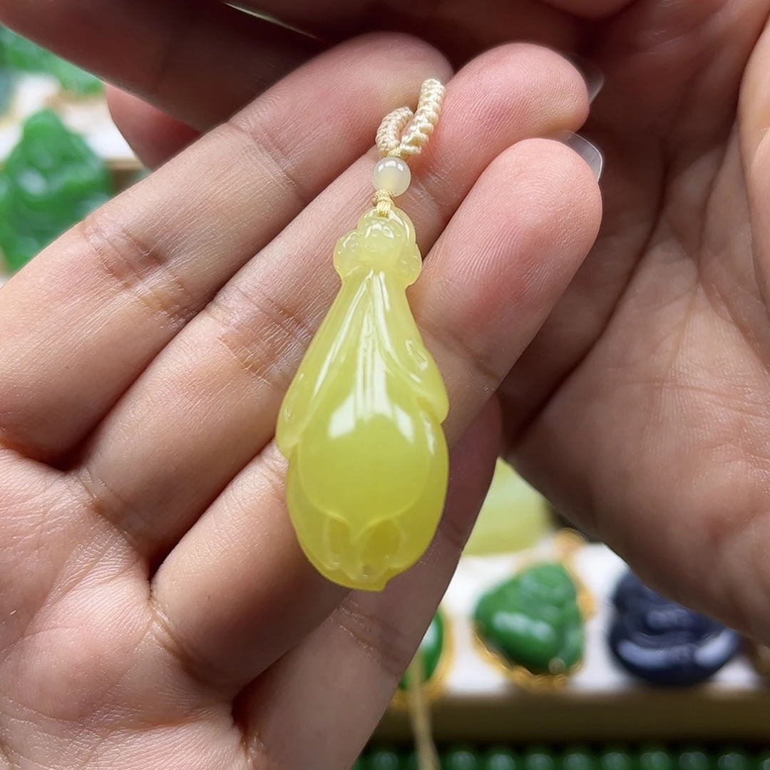 颈饰未镶嵌和田玉