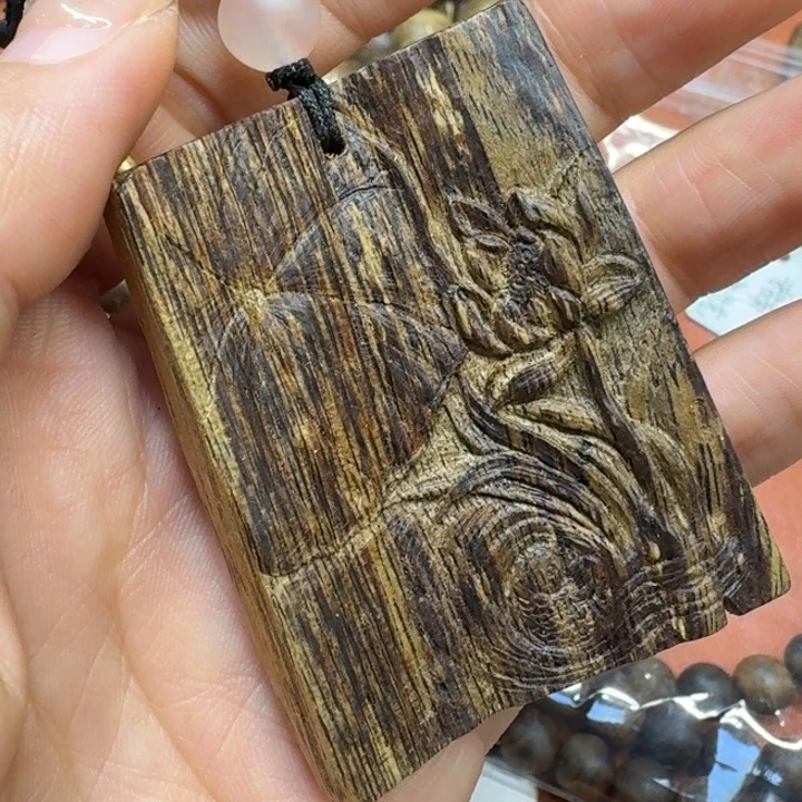 沉香吊坠馨安居沉香定制款