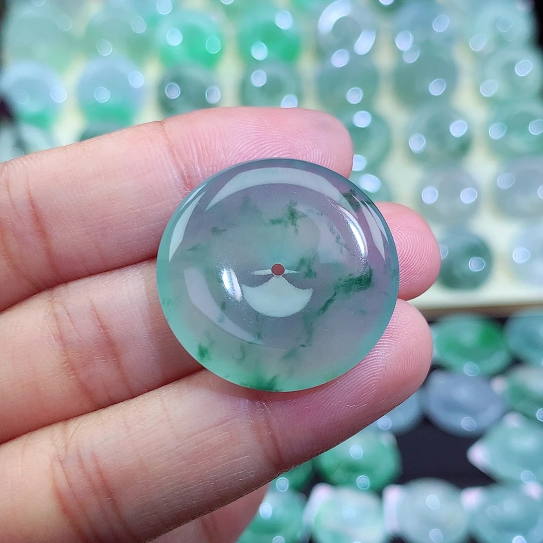 翡翠未镶嵌吊坠(不含链)26.8，5.0