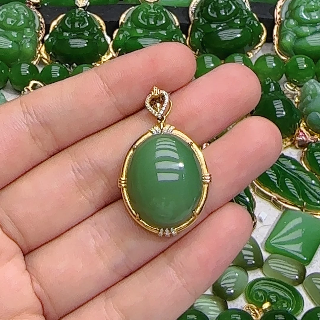 和田玉（碧玉）18K金镶嵌颈饰