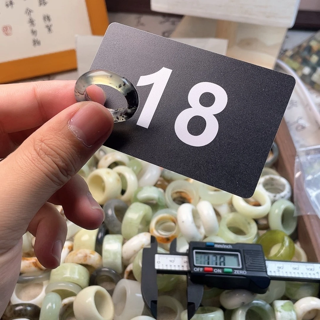 蛇纹石玉合金颈饰