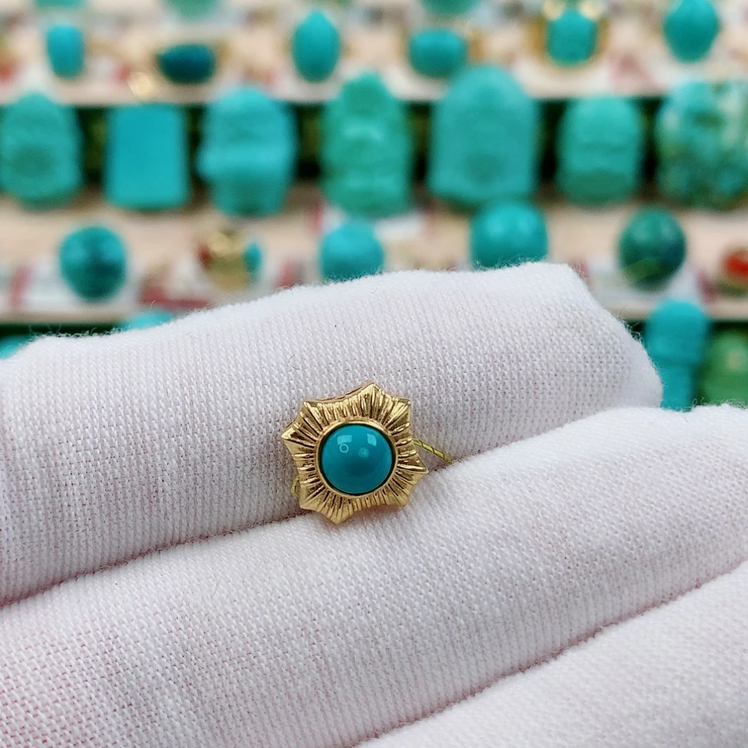 绿松石18K金镶嵌配饰背云