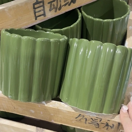 多肉绿植陶瓷花盆9.9包邮，有孔，微瑕