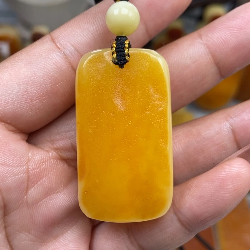 【闪购商品】琥珀颈饰未镶嵌