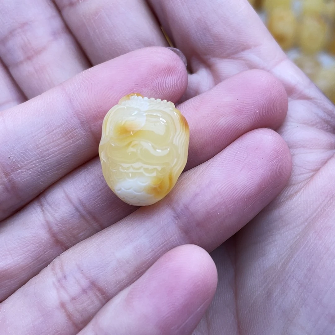 琥珀未镶嵌吊坠(不含链)