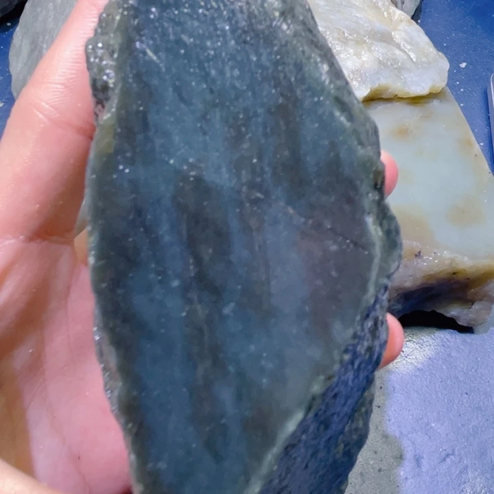 和田玉未镶嵌珠宝半成品