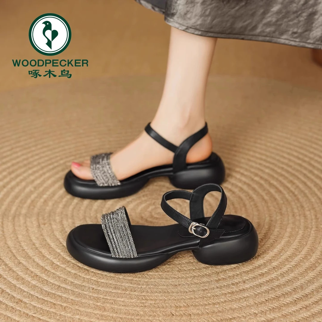 啄木鸟踩屎感水钻露趾凉鞋女2025新款夏季女鞋气质粗跟厚底松糕鞋