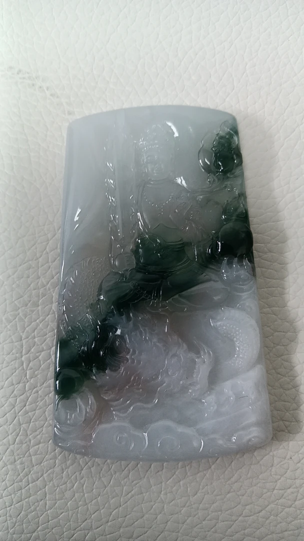 天然缅甸翡翠a货 虚空藏 牛跟虎本命生肖守护神 佛教八大菩萨之一