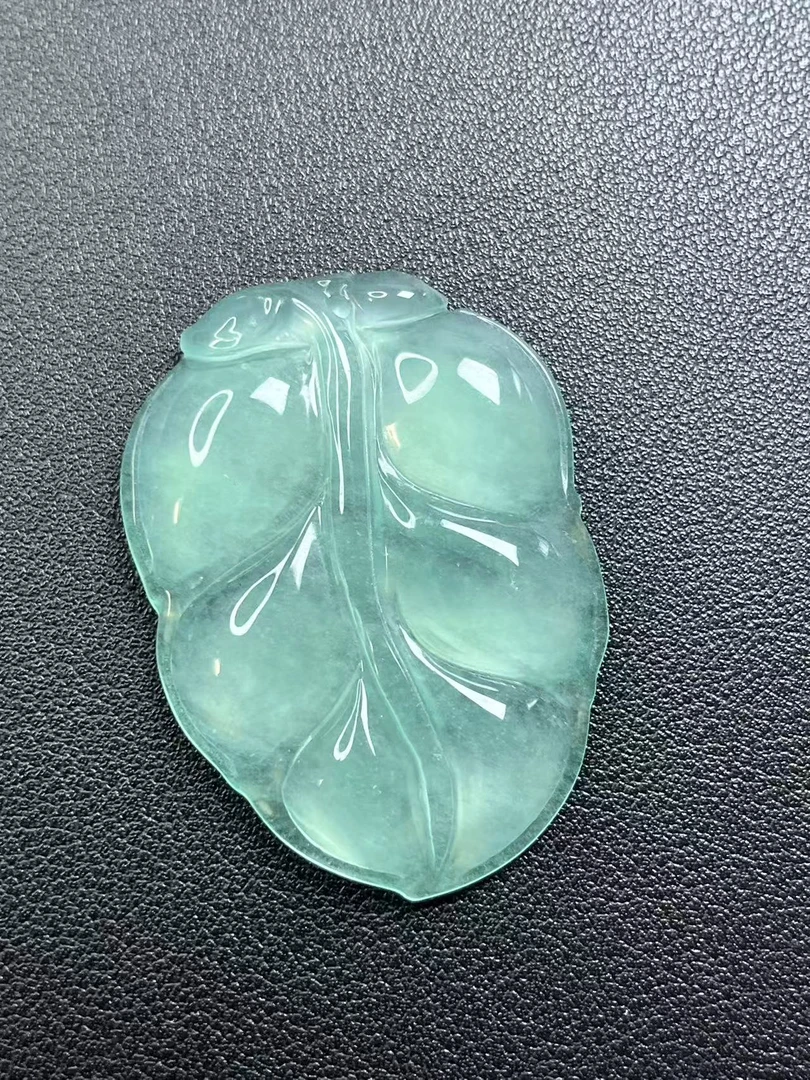 如意工厂甄选--高品质冰绿通透大叶子毛衣链吊坠-YZ07多样性发货