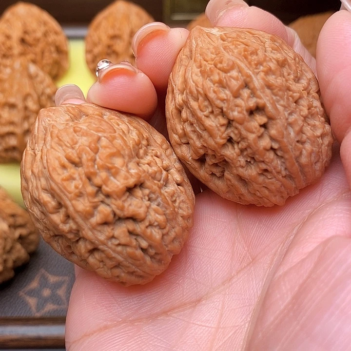 核桃把件蒜头336全