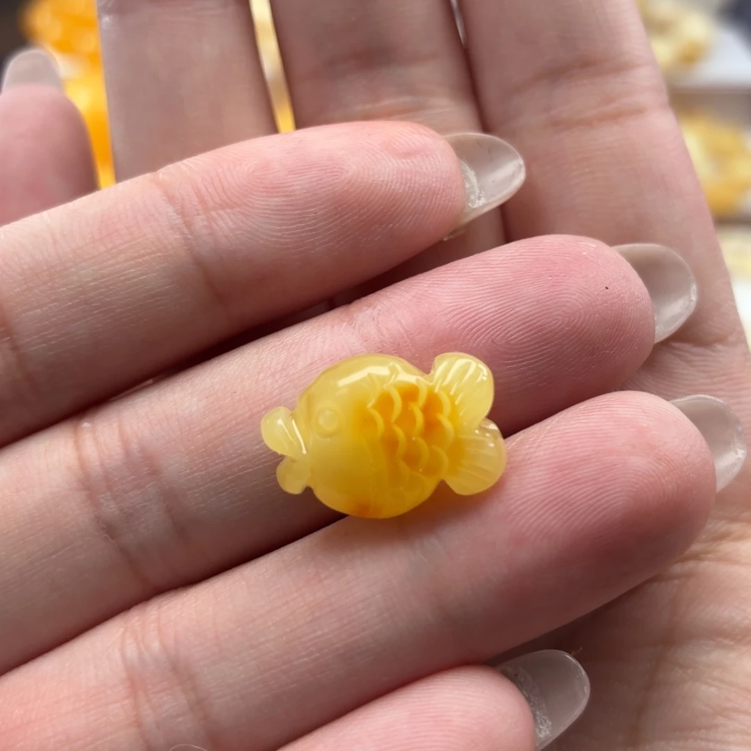 琥珀未镶嵌裸石B463福利小鱼