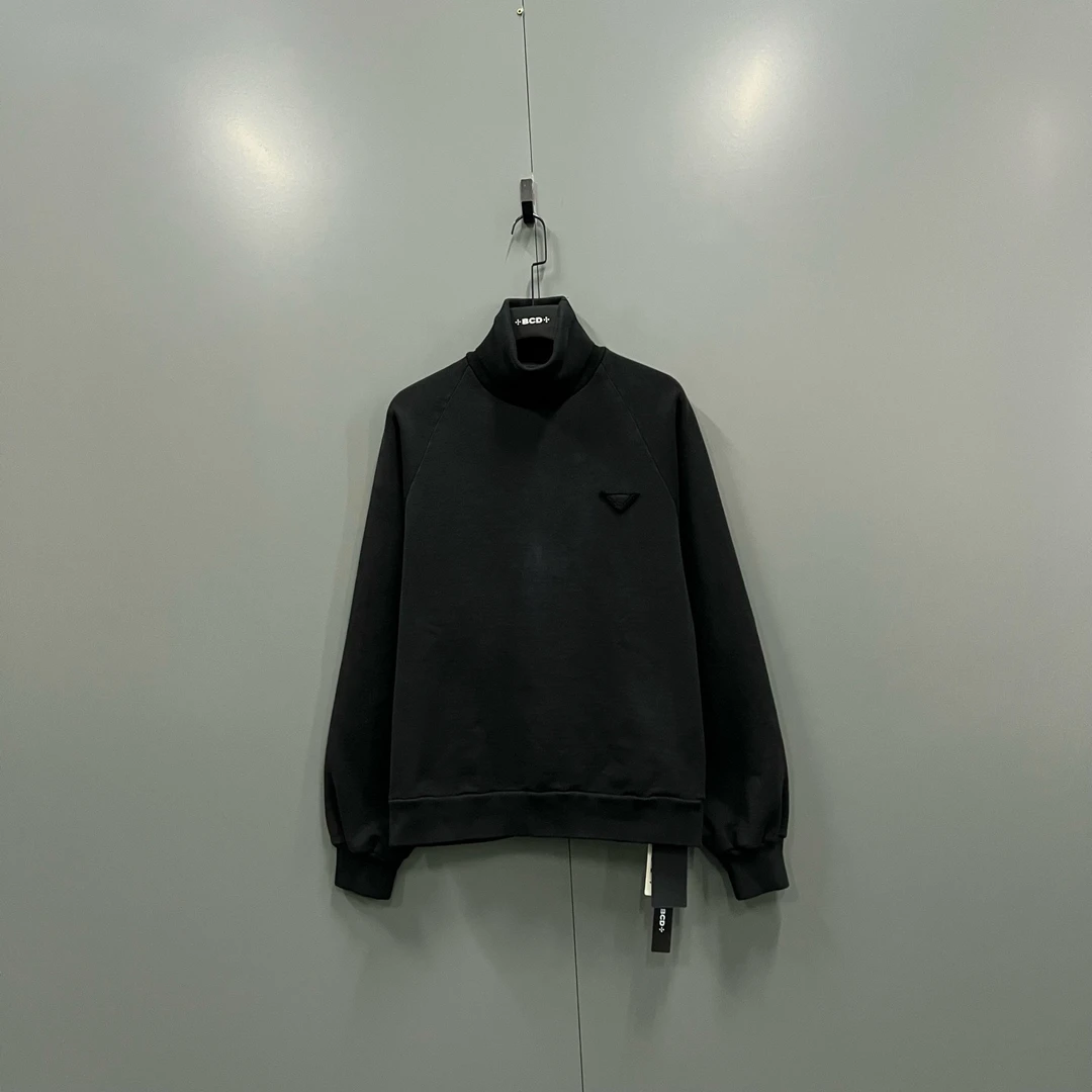 99新 Prada/普拉达 h925  黑色三角标高领卫衣 S码610906