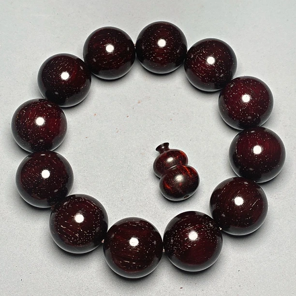 正宗印度小叶紫檀 规格：2.0×12颗，满星手串高油高密