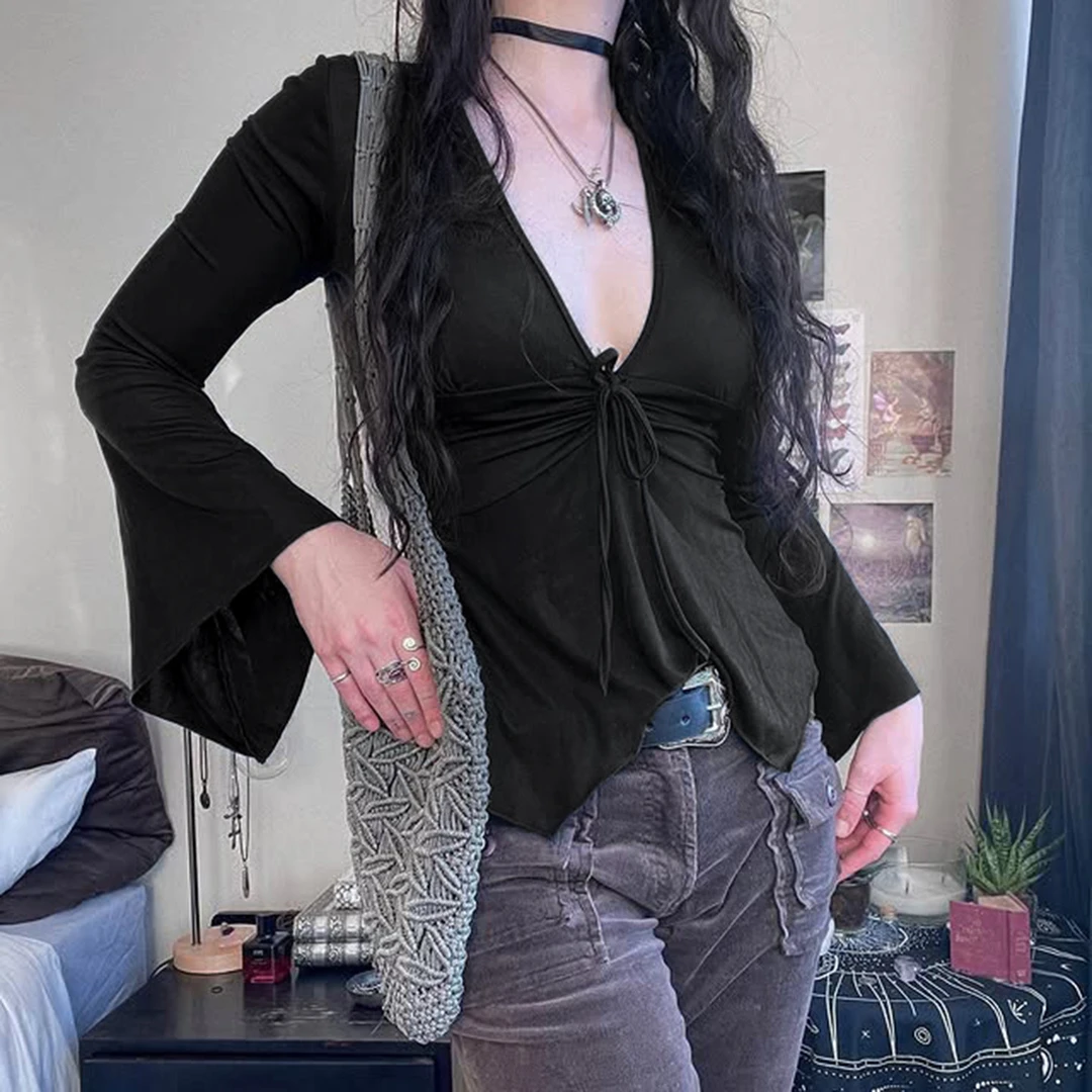 秋季新款暗黑风辣妹设计感不规则领上衣褶皱修身胸前系带长袖恤