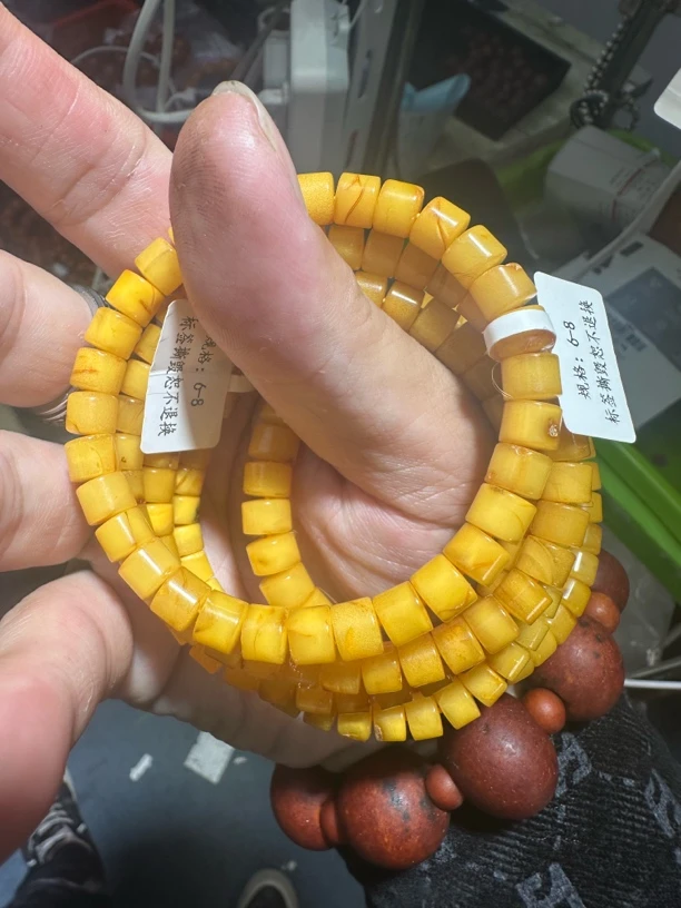 精工直切鸡油黄手串多样性发其一