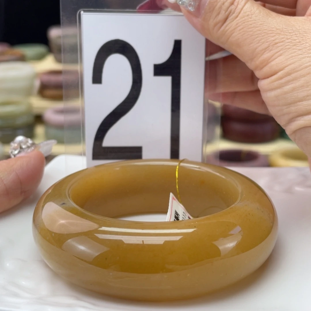 【闪购商品】石英质玉手镯未镶嵌