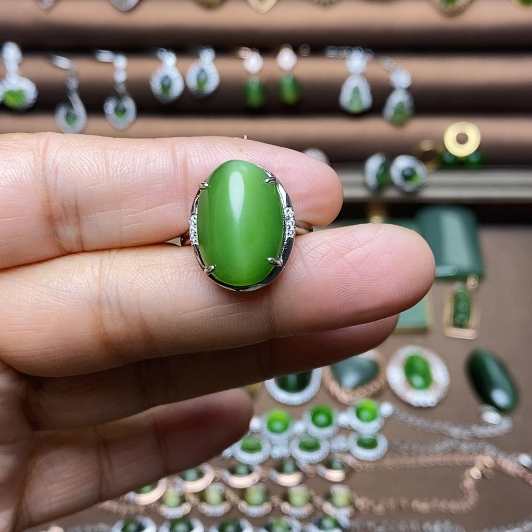 吊坠(不含链)银S925镶嵌和田玉（碧玉）多**事戒指