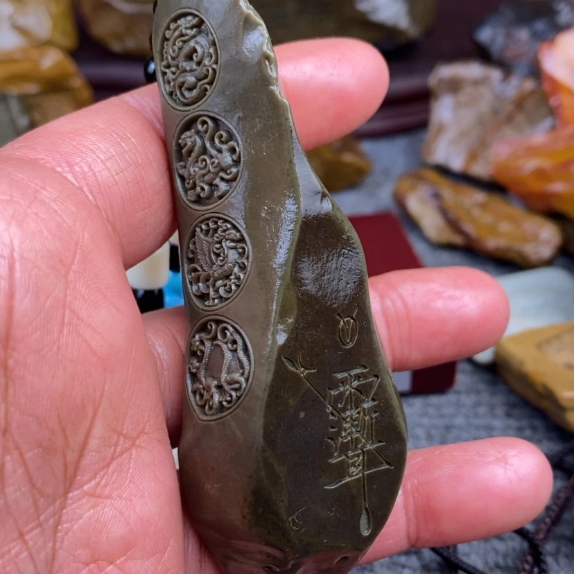 【闪购商品】原石雕刻手把件