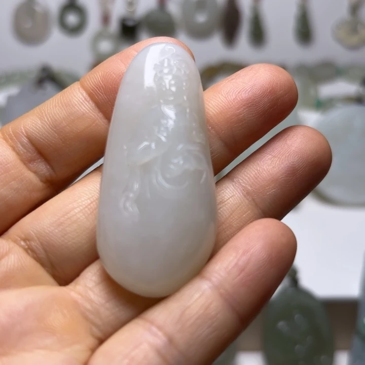 和田玉（糖玉）未镶嵌颈饰