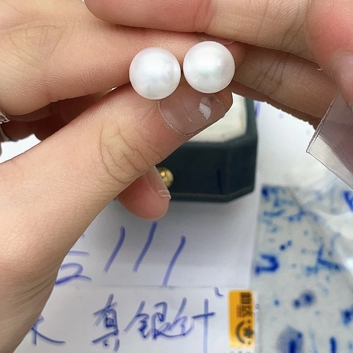 淡水珍珠耳饰银S925镶嵌骑****?