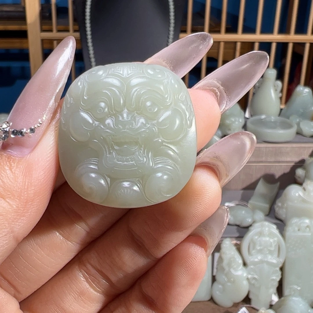 和田玉（糖玉）未镶嵌颈饰