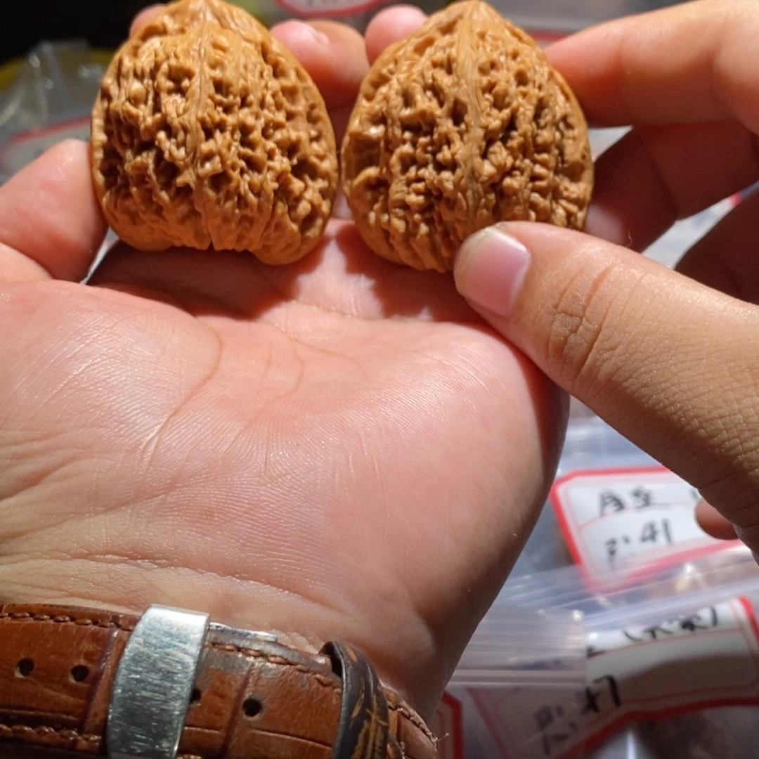 ****彪文玩核桃吊坠42全品高炮南疆