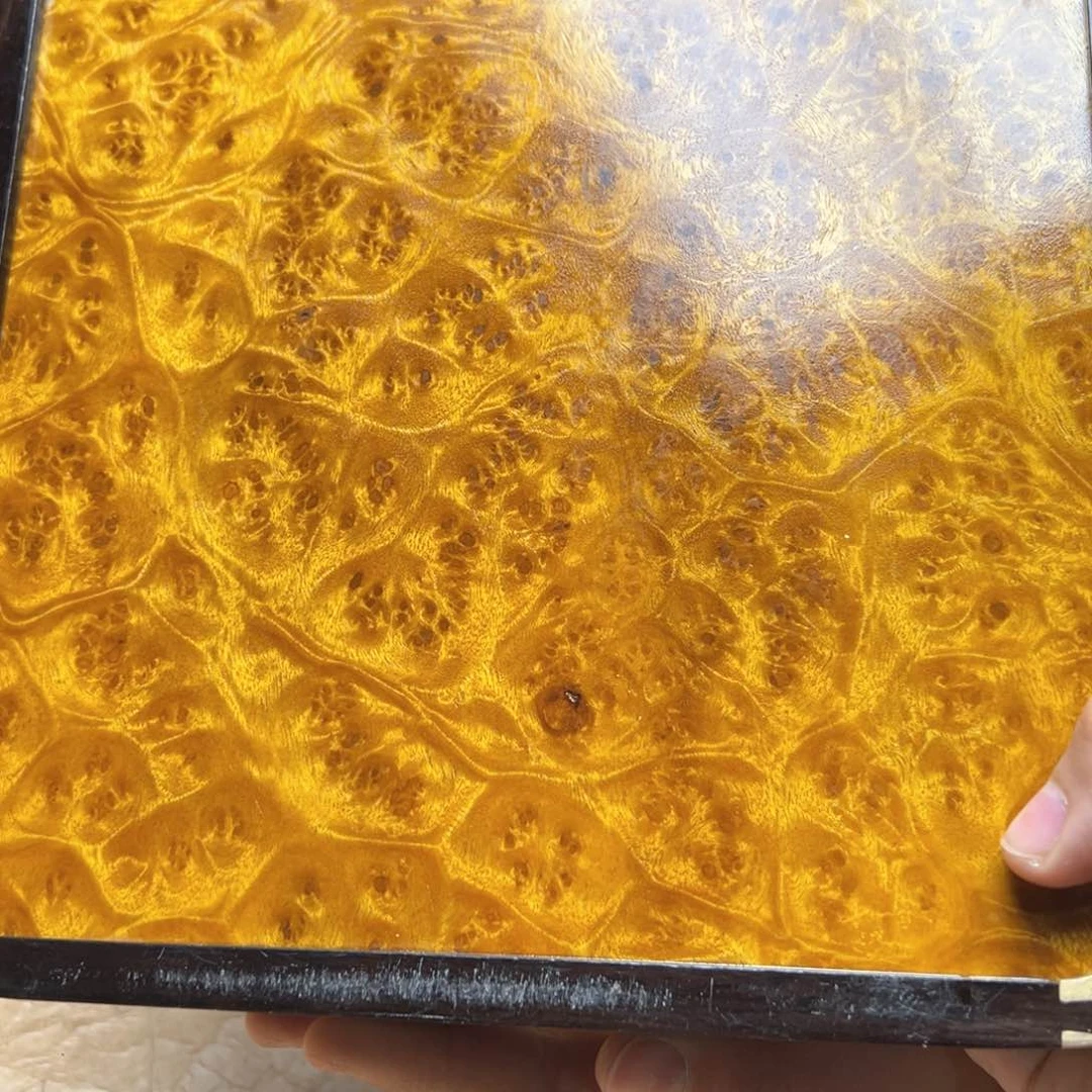 大叶紫檀（黑酸枝木类）