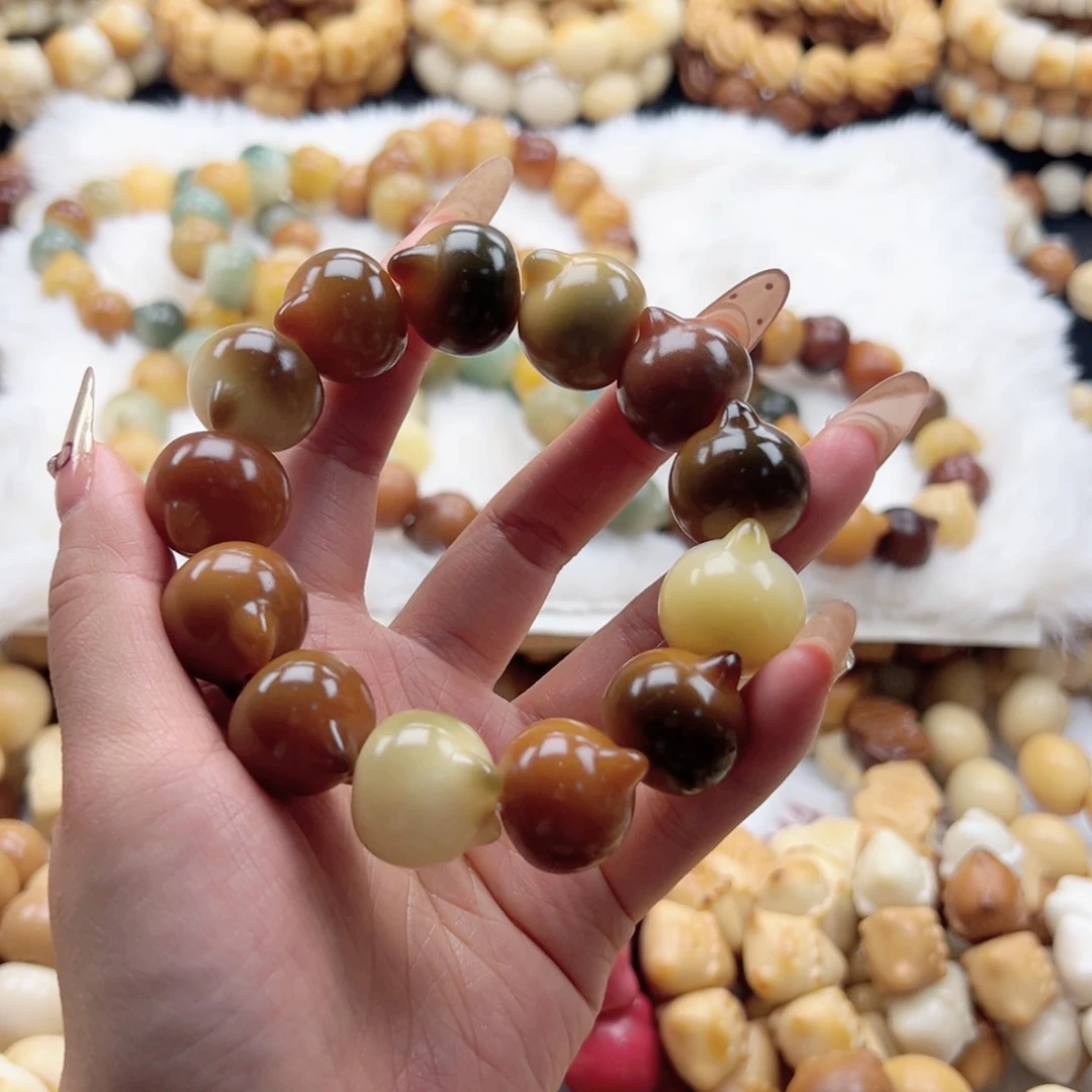 吊坠白玉菩提猫猫头22卡