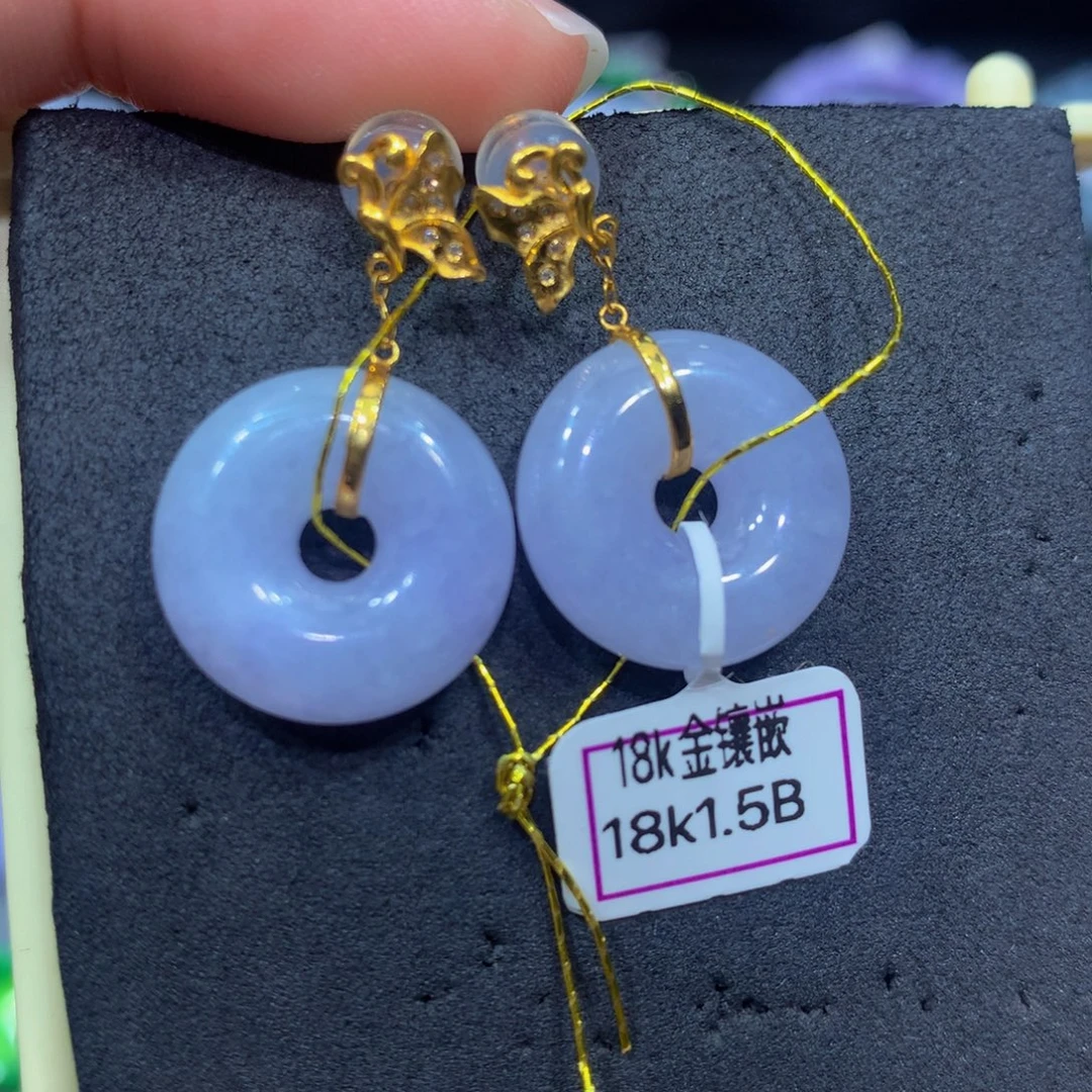 翡翠18K金镶嵌颈饰翡翠