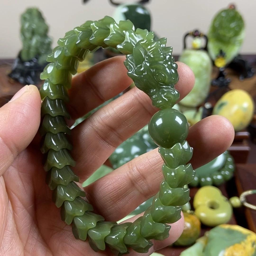 岫岩老玉（透闪石质玉）未镶嵌珠宝奇石