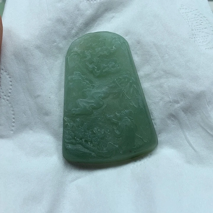 未镶嵌定制翡翠山水 毛货 无鉴赏期