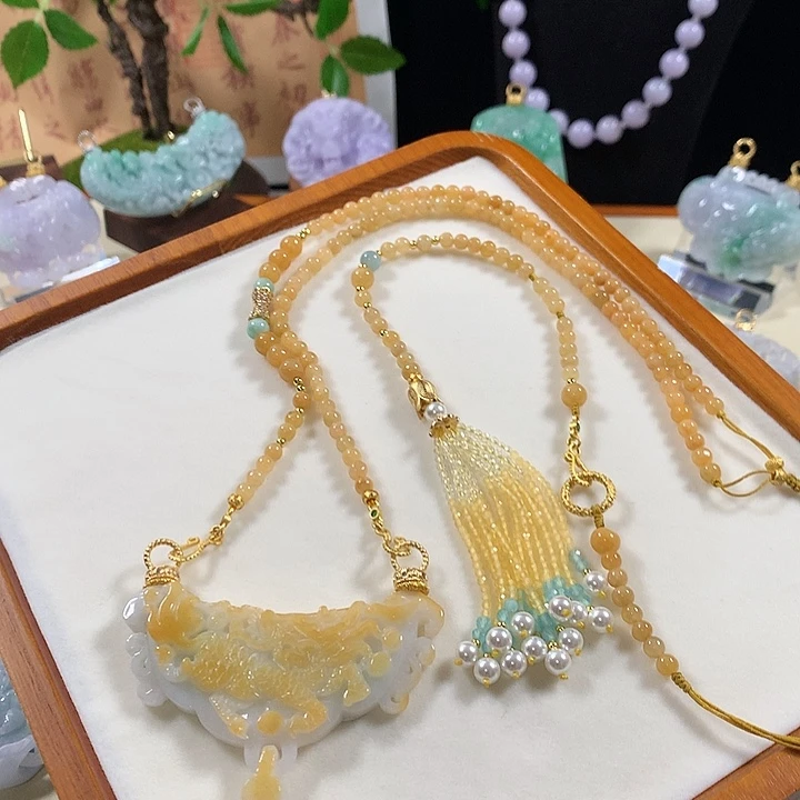 翡翠未镶嵌颈饰翡翠吊坠
