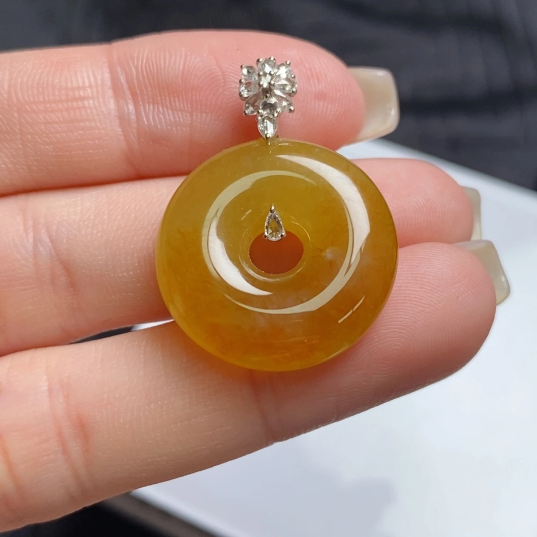 翡翠18K金镶嵌颈饰冰红翡甜甜圈（22.2/7.0）