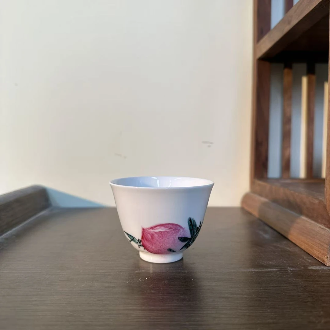 景德镇精美寿桃杯