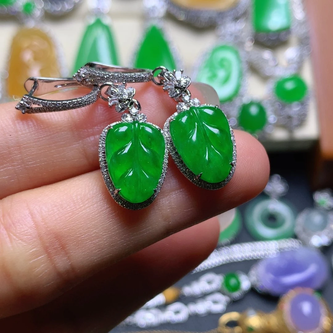 18K金镶嵌翡翠耳饰翡翠