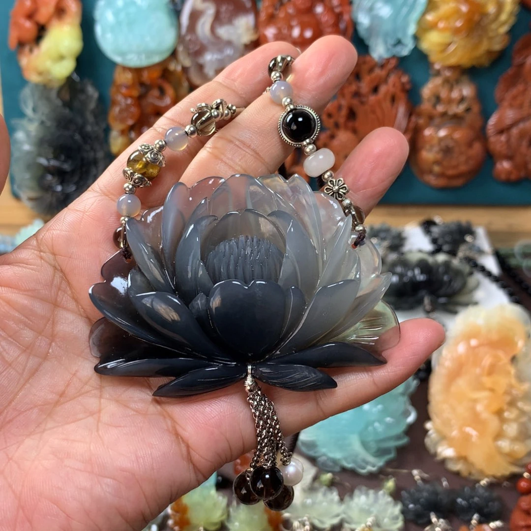 蛇纹石玉挂坠未镶嵌奥****师