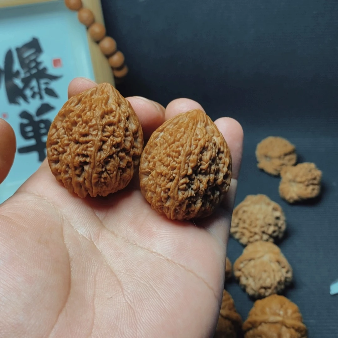 呂***丶文玩核桃把件111111