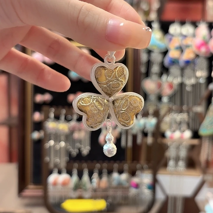 织绣云织谣老绣饰品301