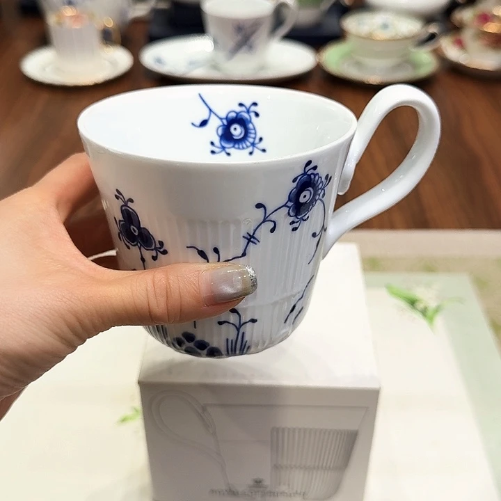 瓷片杯子杯子杯子水杯杯子水杯
