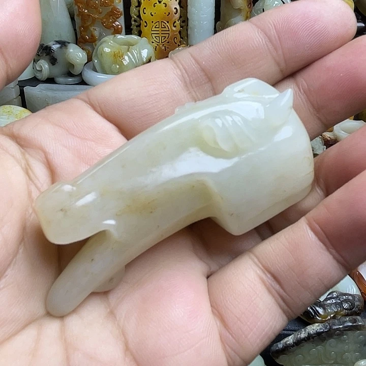 颈饰未镶嵌和田玉