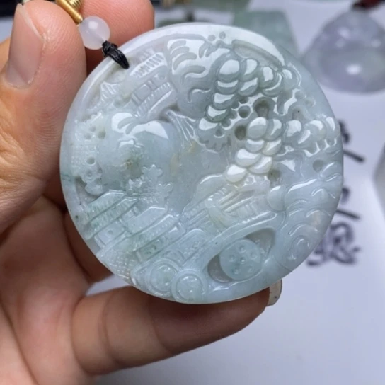 翡翠未镶嵌颈饰翡翠