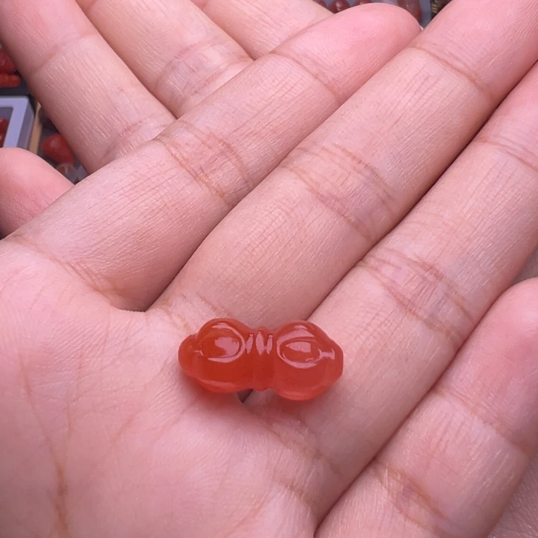 蟲***餓未镶嵌玛瑙/玉髓珠宝奇石
