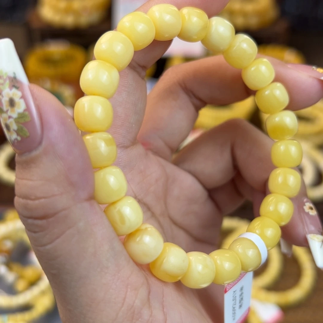 琥珀裸石未镶嵌jhhbnnnnnm