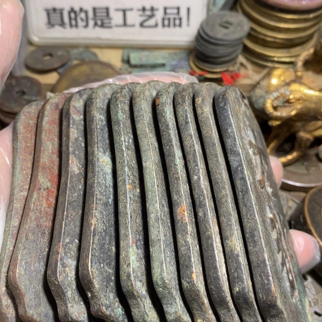 一***在铜现代工艺品学习币