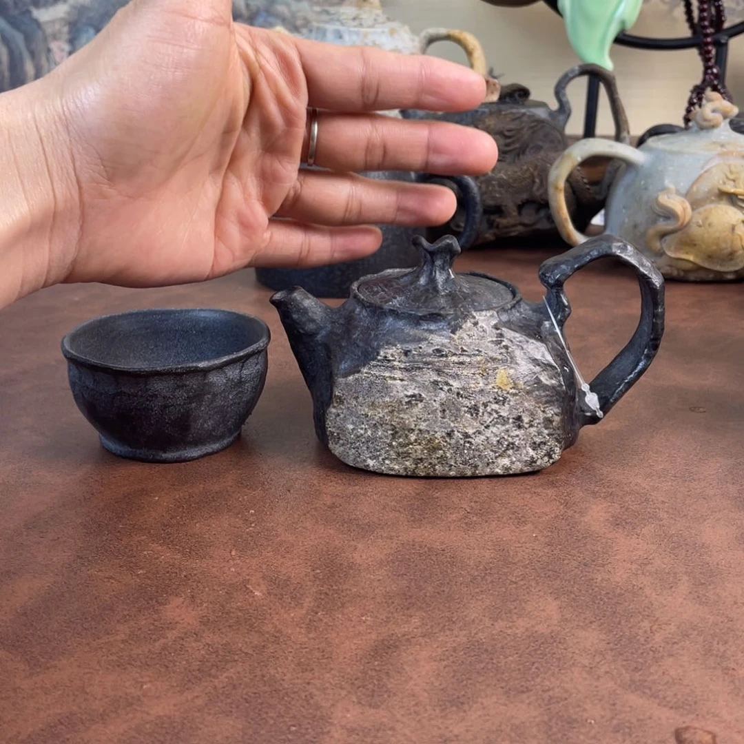 冰碛岩原皮随形壶一壶一杯
