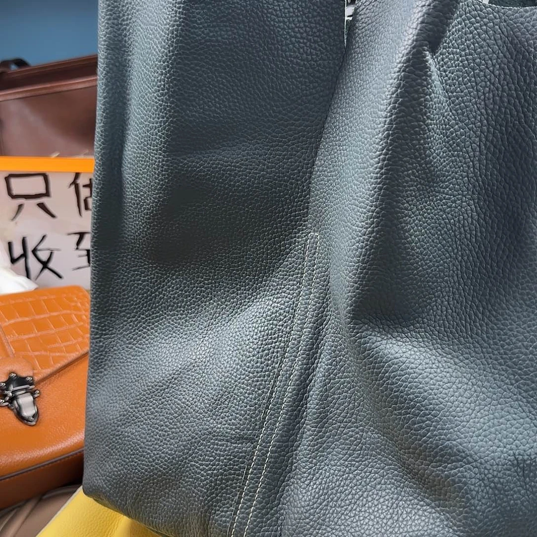 小牛皮（革）水牛皮（革）牛皮小牛皮