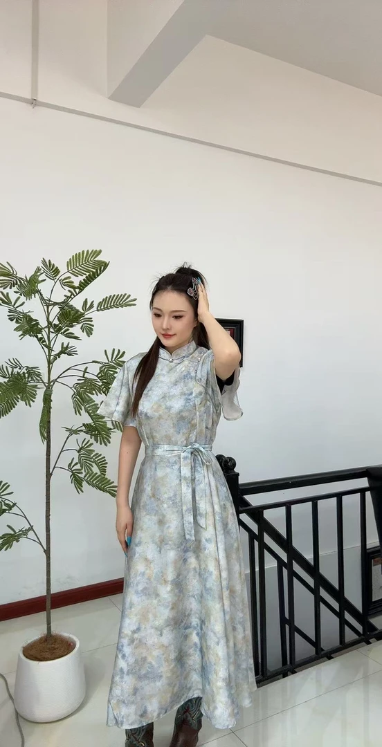 Q011 民族油画风长款连衣裙