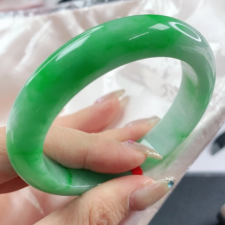 未镶嵌手镯翡翠，383