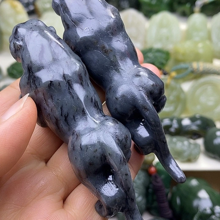 颈饰未镶嵌和田玉微瑕