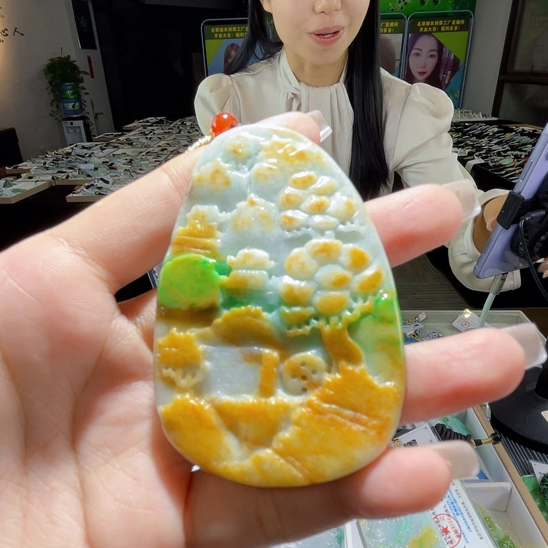 颈饰未镶嵌翡翠一个